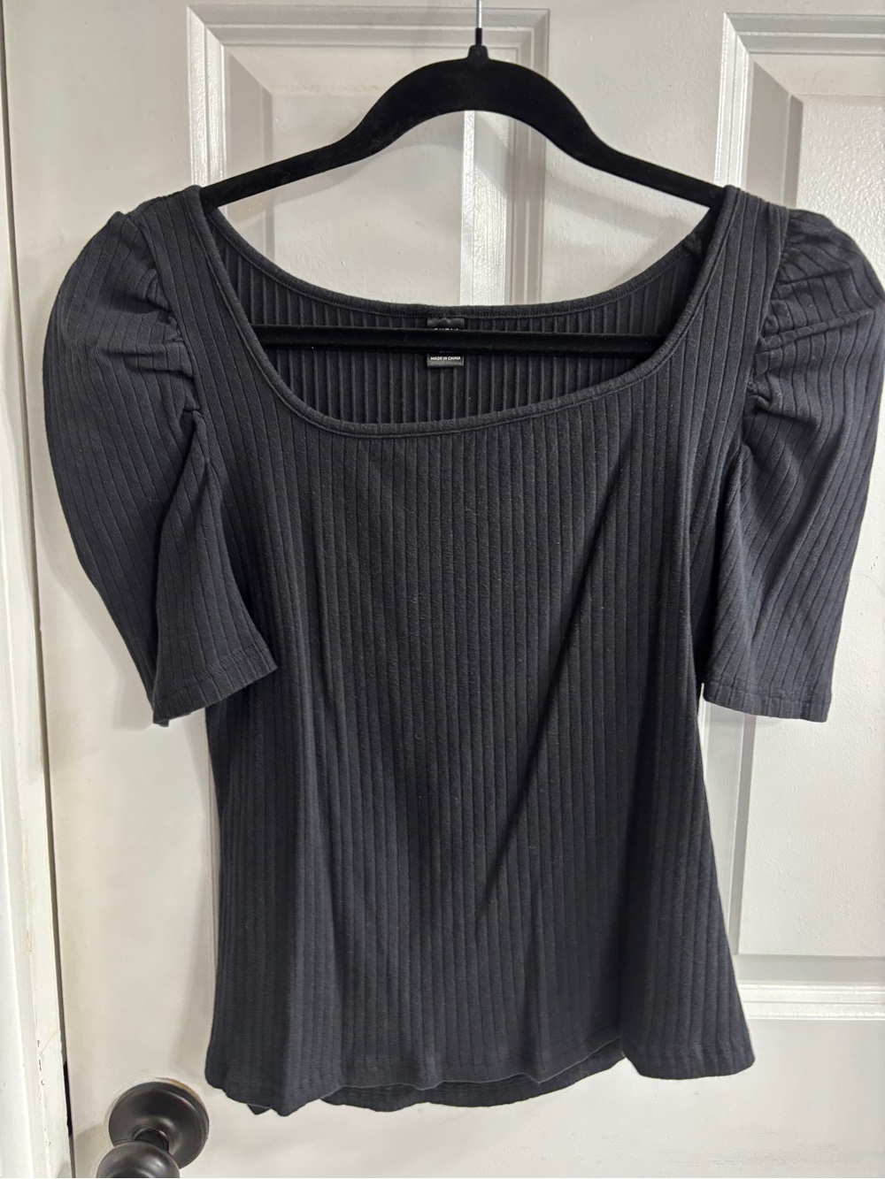 SHEIN Black Ribbed Square Neck Puff Sleeve Tee